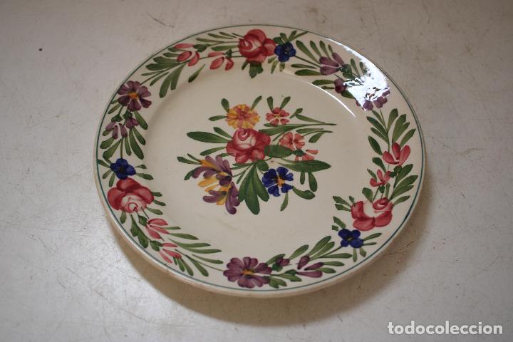 Antig&uuml;edades: Plato de cer&aacute;mica de Sarreguemines - Foto 1