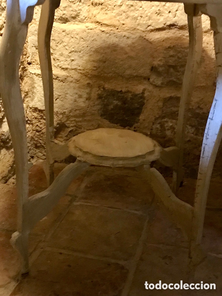 Antig&uuml;edades: Mesa auxiliar decap&eacute; - Foto 5