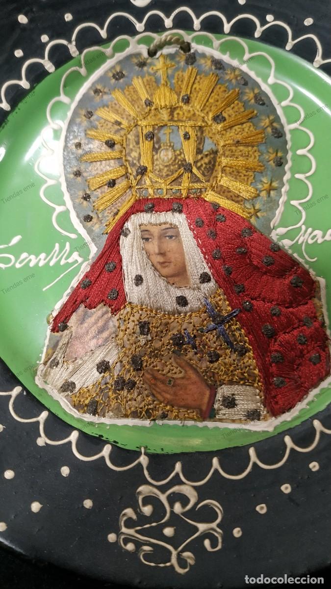 Antig&uuml;edades: PLATO VIRGEN DE LA MACARENA BORDADO - Foto 4