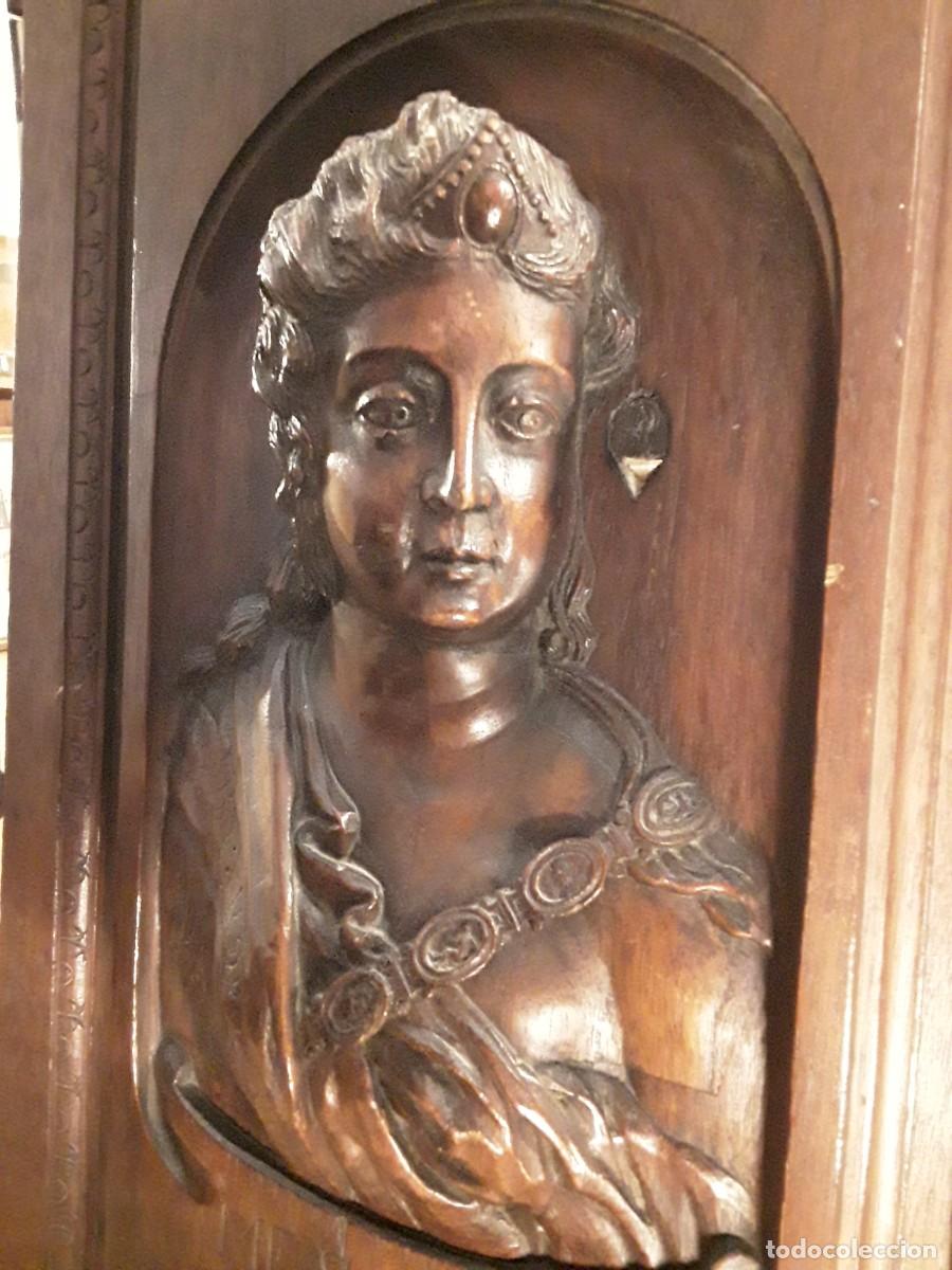 Antig&uuml;edades: CUADRO DE MADERA TALLADA. MESALINA. - Foto 2