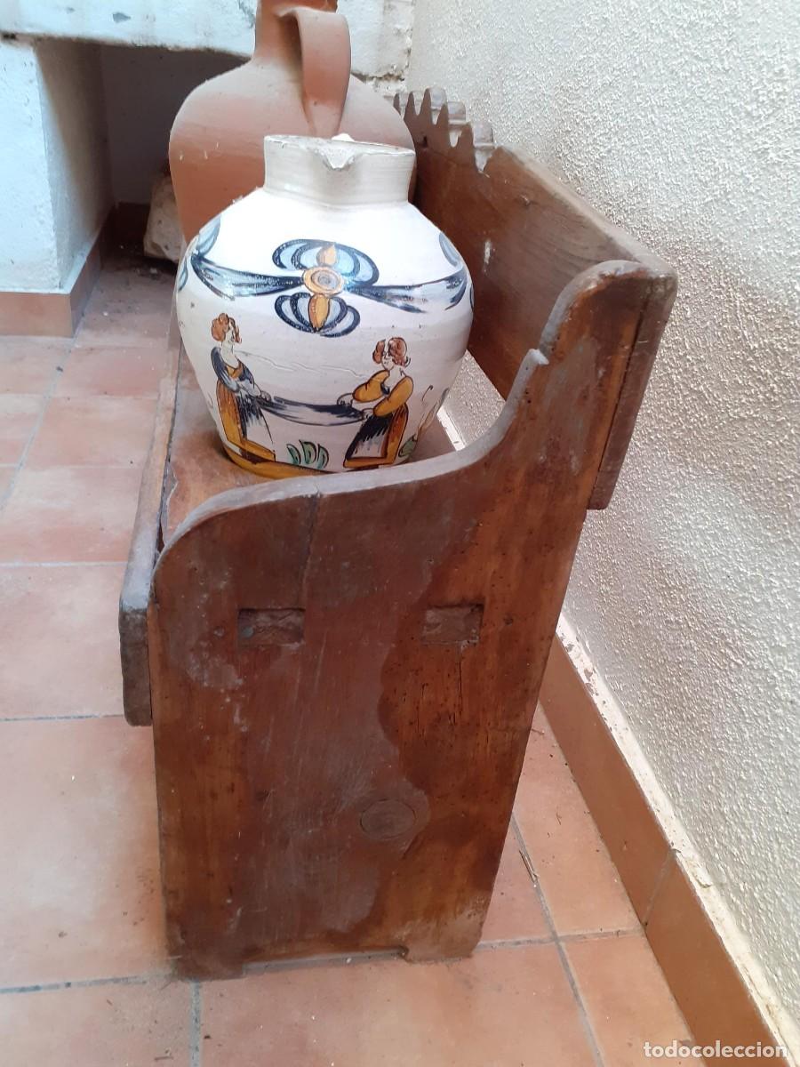 Antig&uuml;edades: Cantarero rustico con 3 cantaros antiguos - Foto 1