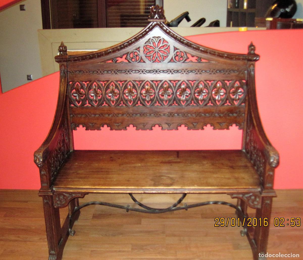 Antiquit&eacute;s: Banco antiguo de madera