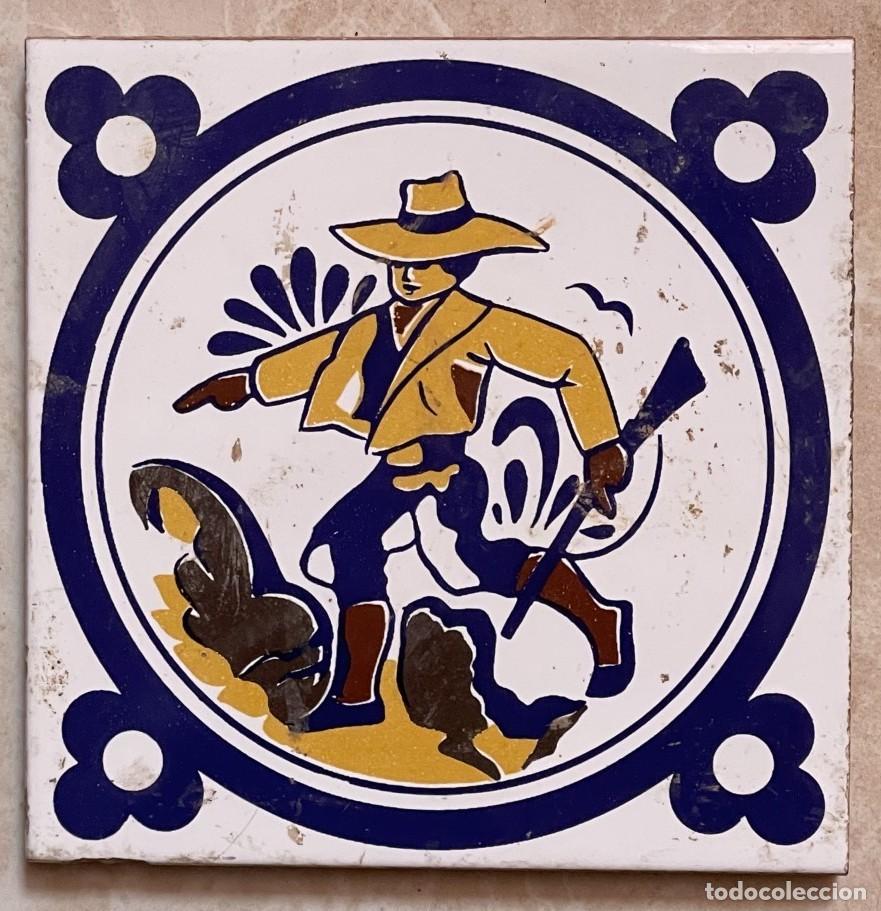 Antig&uuml;edades: Bonito azulejo - Foto 1