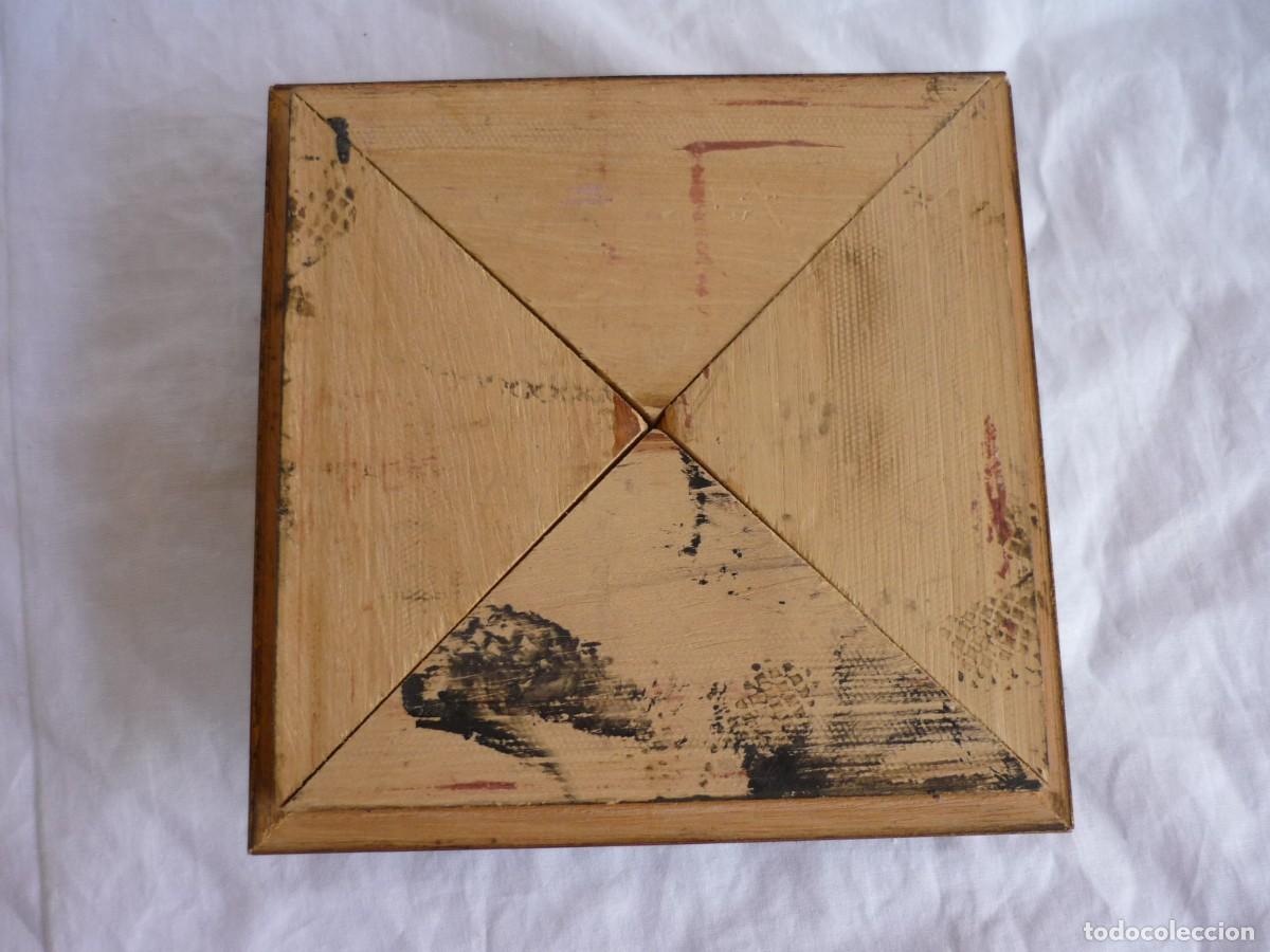 Antig&uuml;edades: Moldura de madera dorada - Foto 9