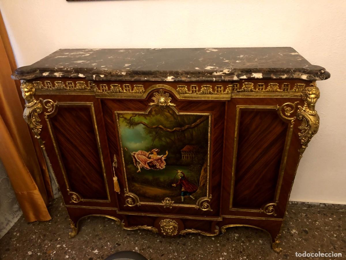 Antig&uuml;edades: C&oacute;moda en bronce marqueter&iacute;a y m&aacute;rmol con pintura - Foto 2