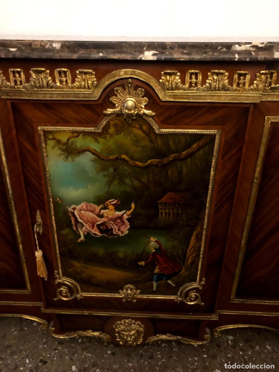 Antig&uuml;edades: C&oacute;moda en bronce marqueter&iacute;a y m&aacute;rmol con pintura - Foto 5