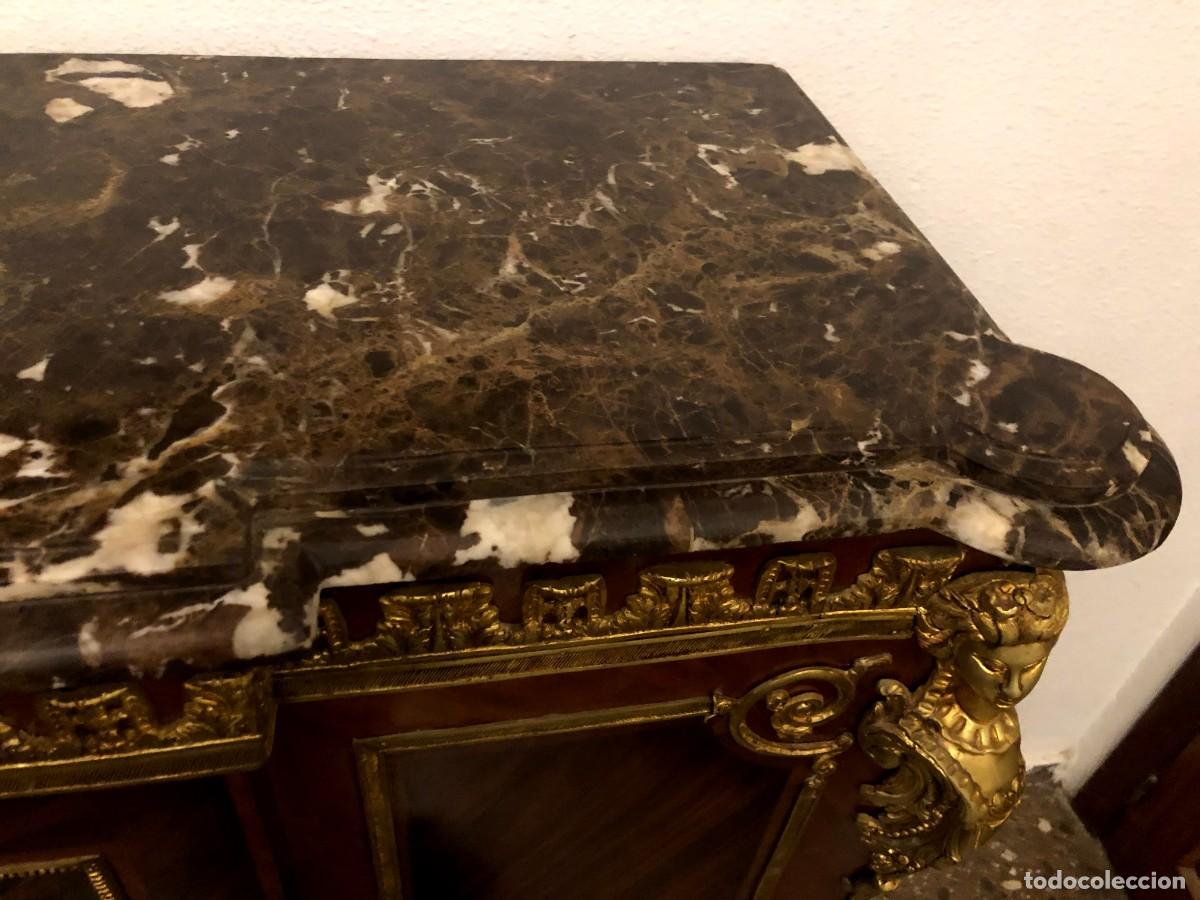 Antig&uuml;edades: C&oacute;moda en bronce marqueter&iacute;a y m&aacute;rmol con pintura - Foto 13