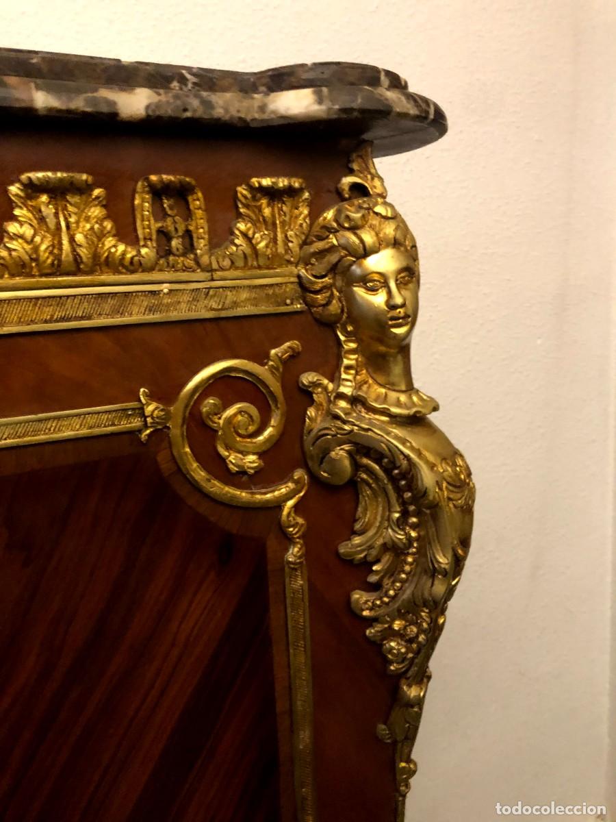 Antig&uuml;edades: C&oacute;moda en bronce marqueter&iacute;a y m&aacute;rmol con pintura - Foto 16