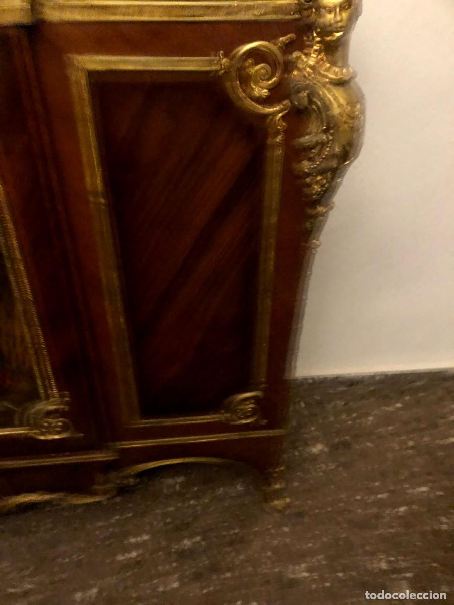 Antig&uuml;edades: C&oacute;moda en bronce marqueter&iacute;a y m&aacute;rmol con pintura - Foto 18