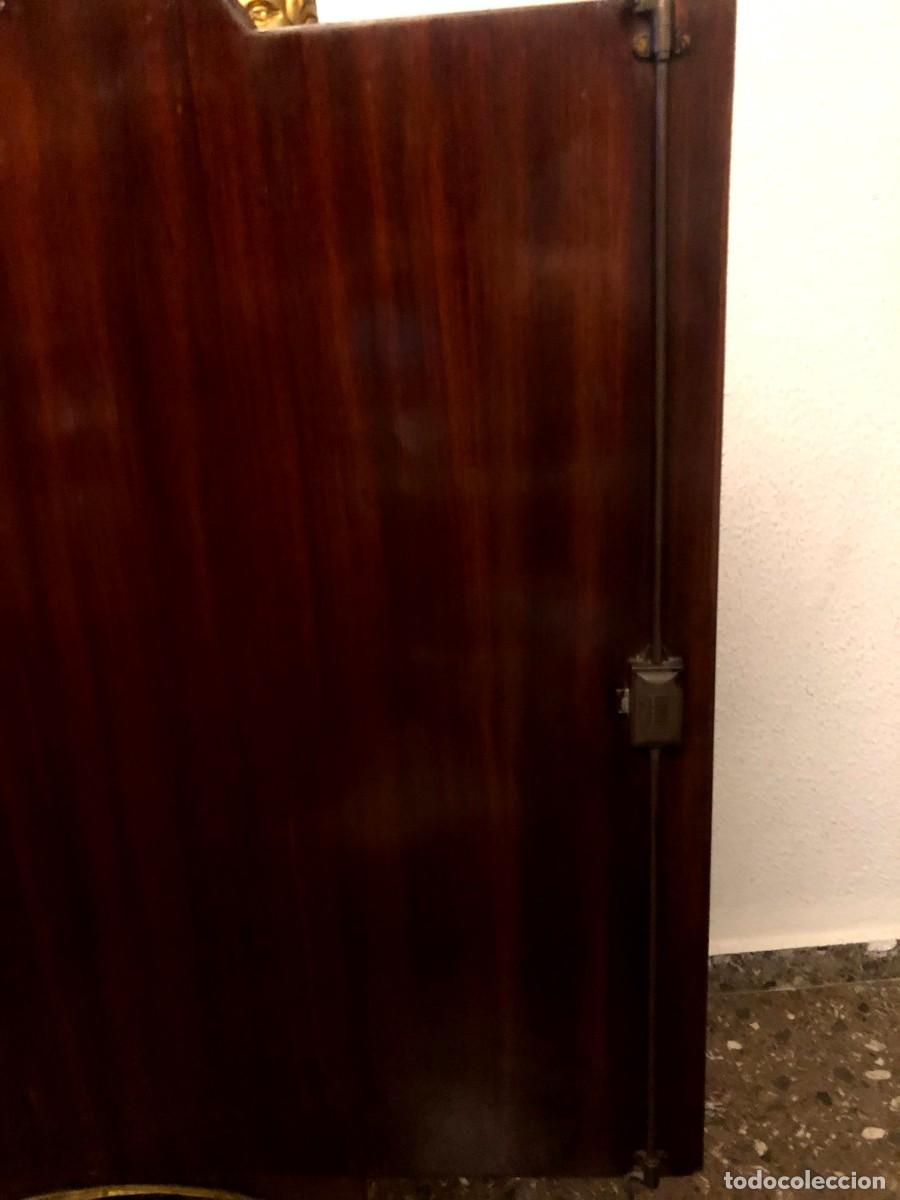 Antig&uuml;edades: C&oacute;moda en bronce marqueter&iacute;a y m&aacute;rmol con pintura - Foto 24