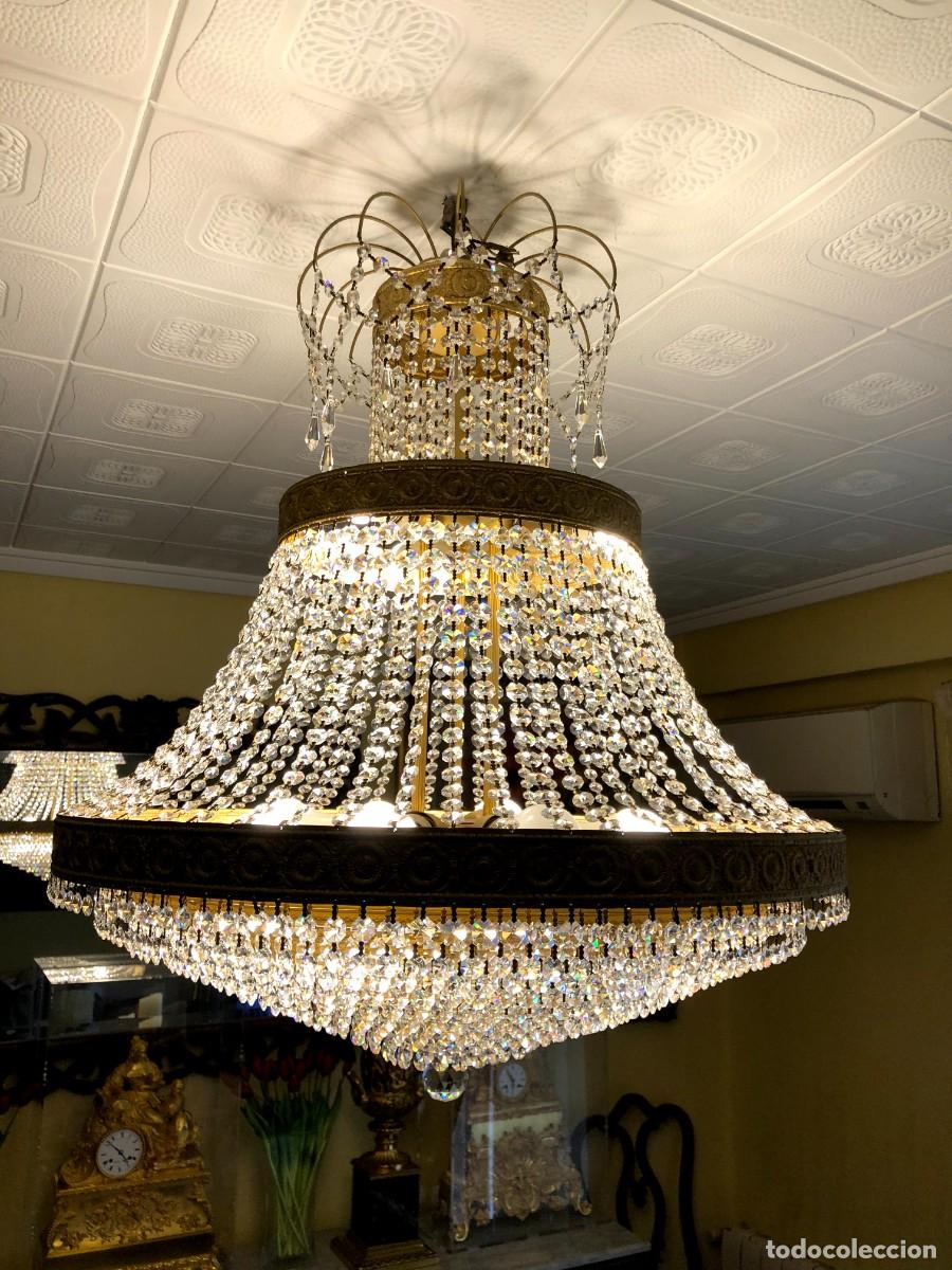 Antig&uuml;edades: Espectacular l&aacute;mpara de bronce dorado y cristal - Foto 3
