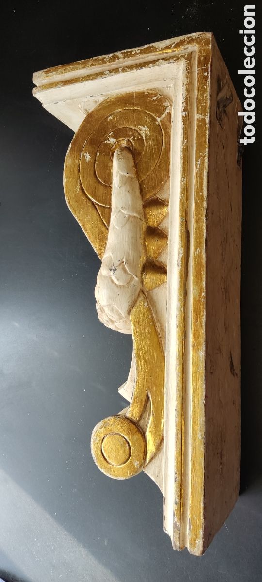 Antig&uuml;edades: Peana antigua madera repujada - Foto 4