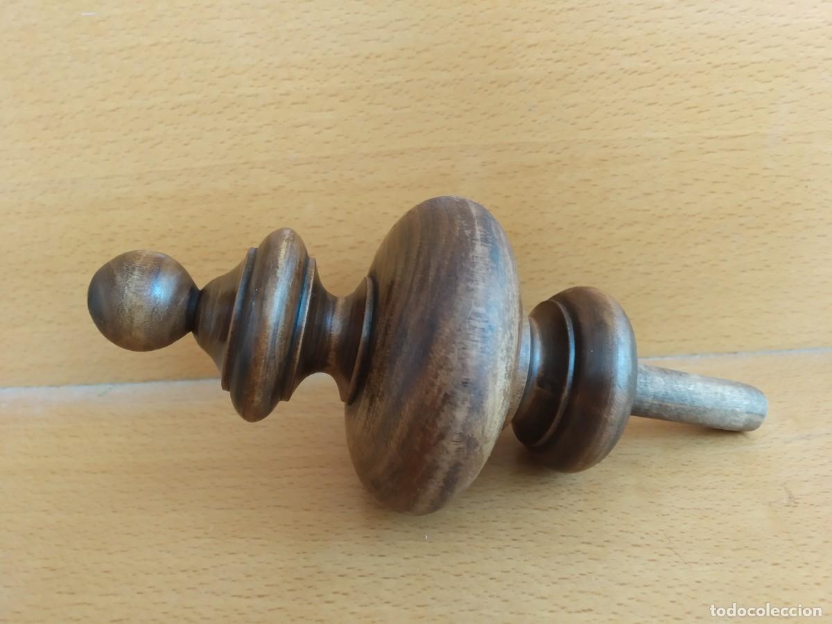 Antiquit&auml;ten: ALZAPA&Ntilde;O DE MADERA PARA CORTINA - SUJETA RECOGE CORTINAS