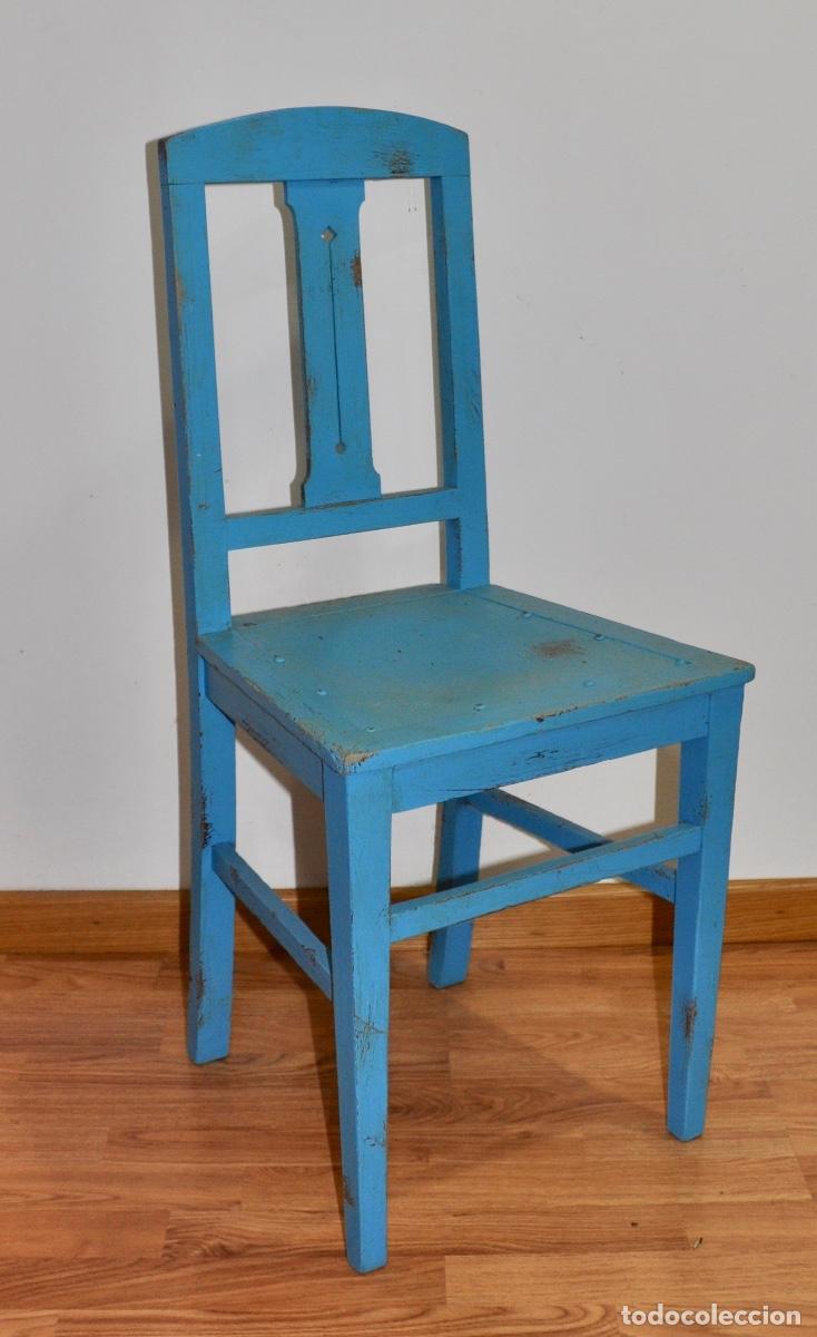 Antig&uuml;edades: Silla antigua pintada de azul - Foto 1