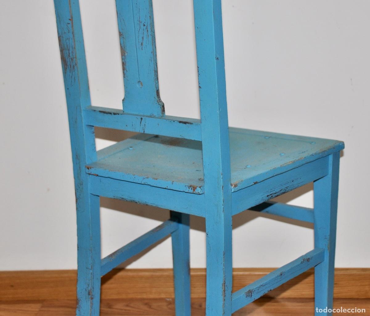 Antig&uuml;edades: Silla antigua pintada de azul - Foto 5