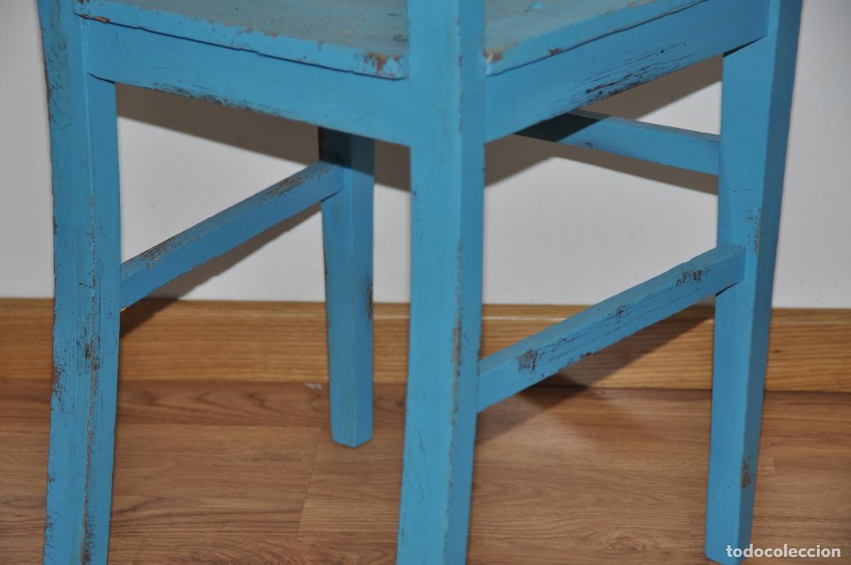 Antig&uuml;edades: Silla antigua pintada de azul - Foto 6