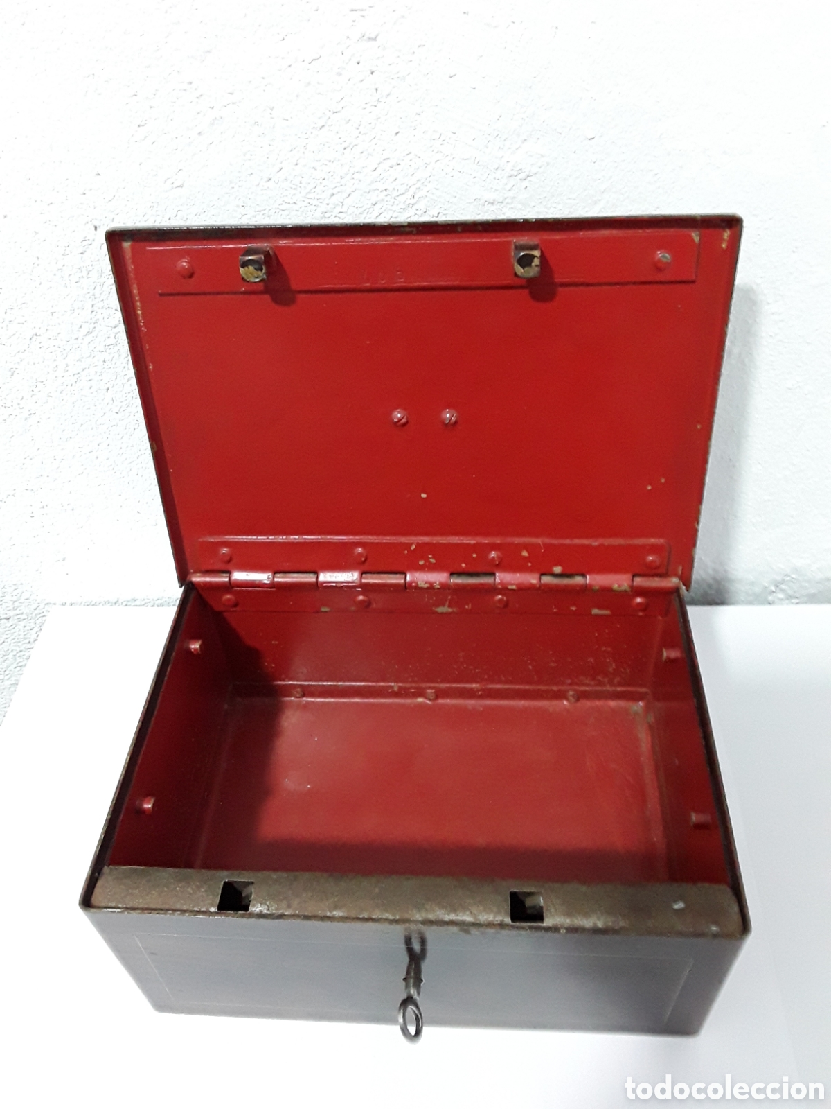 Antig&uuml;edades: Caja de caudales en hierro - Foto 2