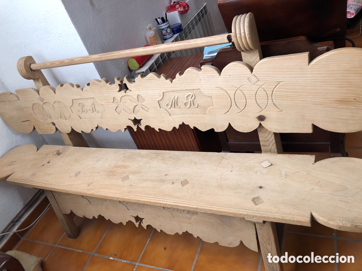 Antig&uuml;edades: Bonito y antiguo banco de madera tallada - Foto 3