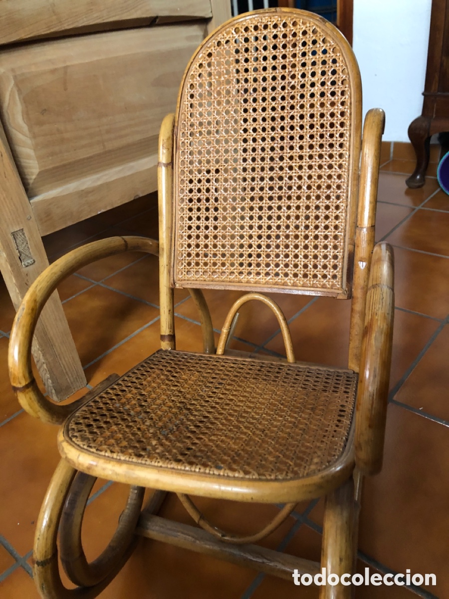 Antig&uuml;edades: Peque&ntilde;a mecedora de bamb&uacute; - Foto 2
