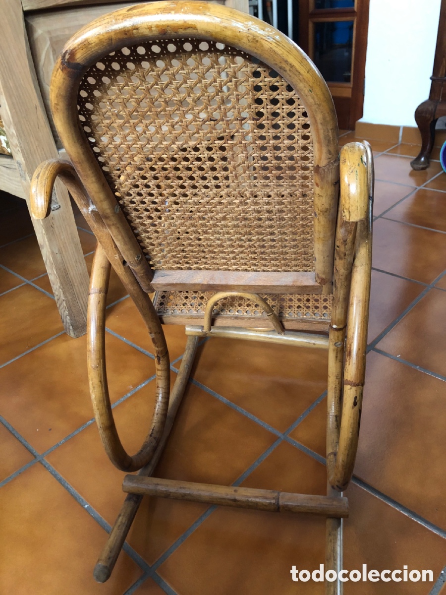 Antig&uuml;edades: Peque&ntilde;a mecedora de bamb&uacute; - Foto 3