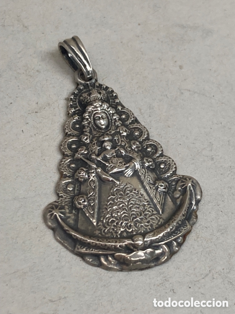 Antig&uuml;edades: Colgante de plata religioso - Foto 1