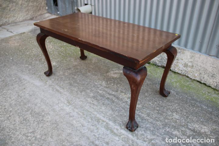 Antig&uuml;edades: mesa baja de madera - Foto 5