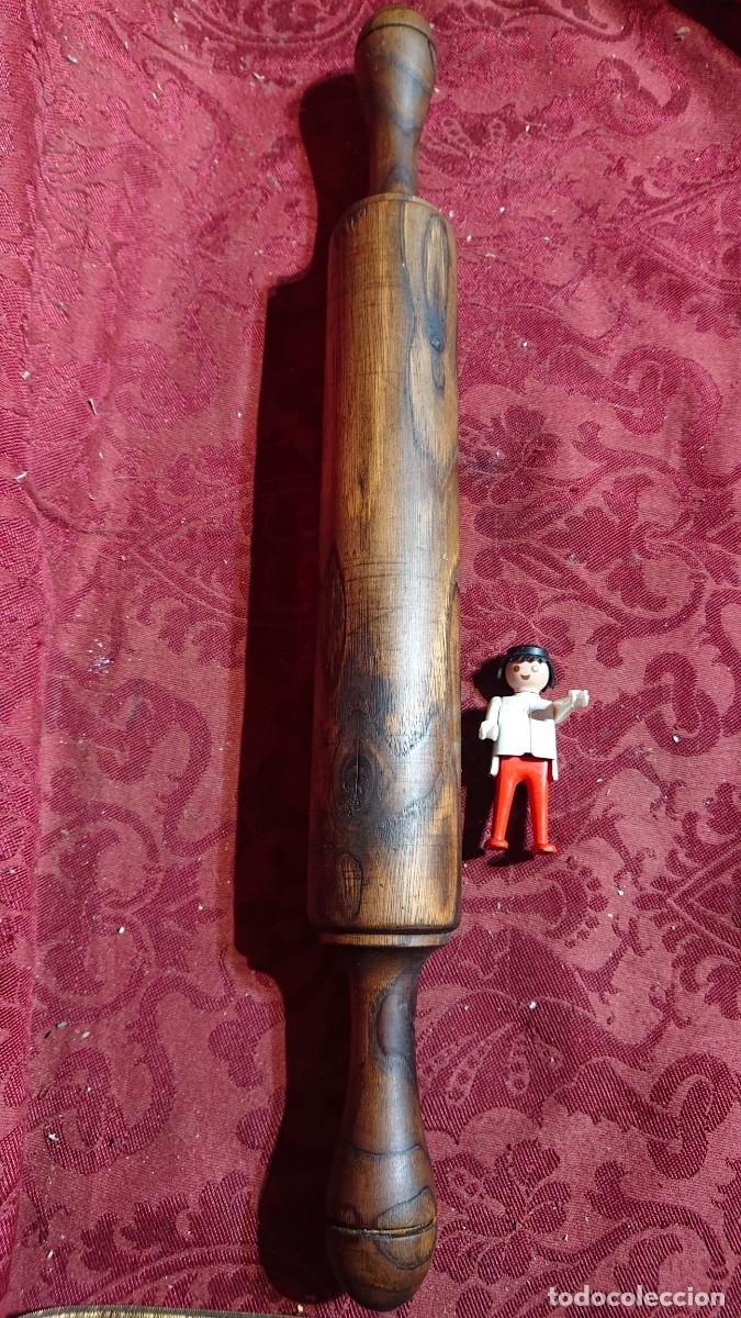 Antiquit&auml;ten: RODILLO AMASADOR DE PAN MANUAL MADERA TORNEADA - 47 CM -