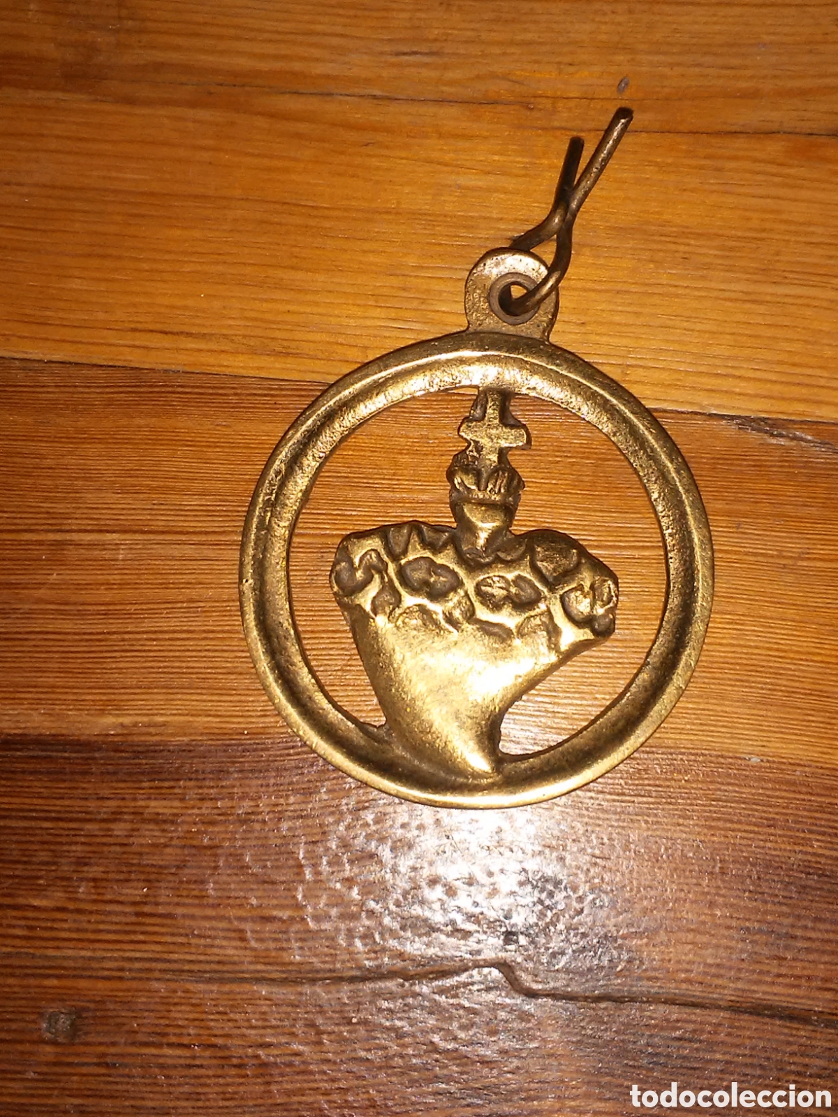 Antig&uuml;edades: Sagrado corazon en bronce - Foto 1