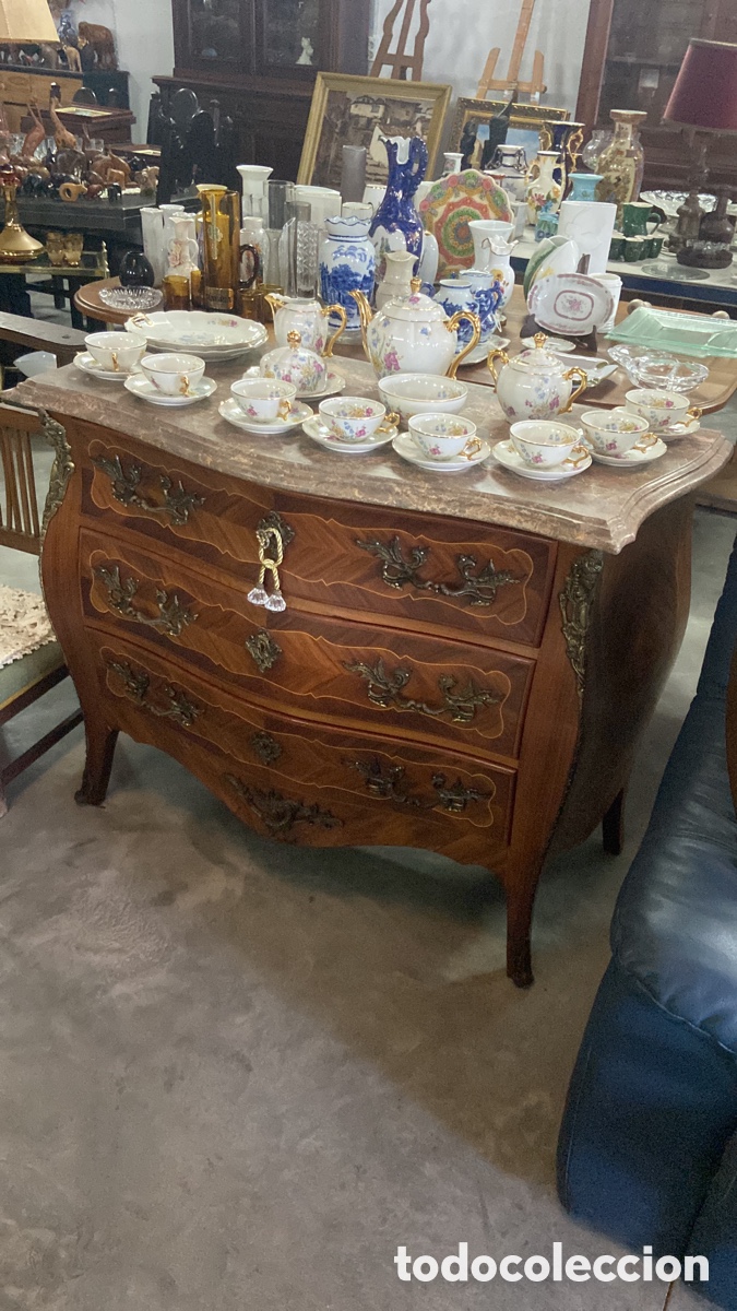 Antig&uuml;edades: C&oacute;moda francesa estilo Luis XV en Marqueteria - Foto 1