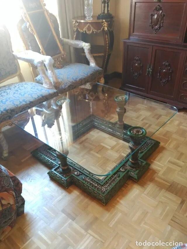 Antig&uuml;edades: Excepcional mesa de madera labrada y cristal - Foto 2