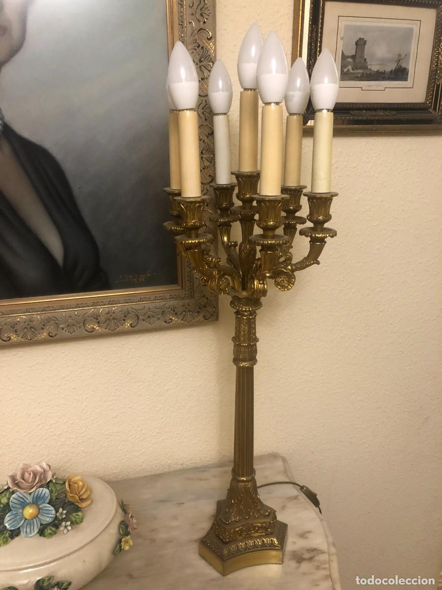 Antig&uuml;edades: Pareja de candelabros en bronce electrificados - Foto 6