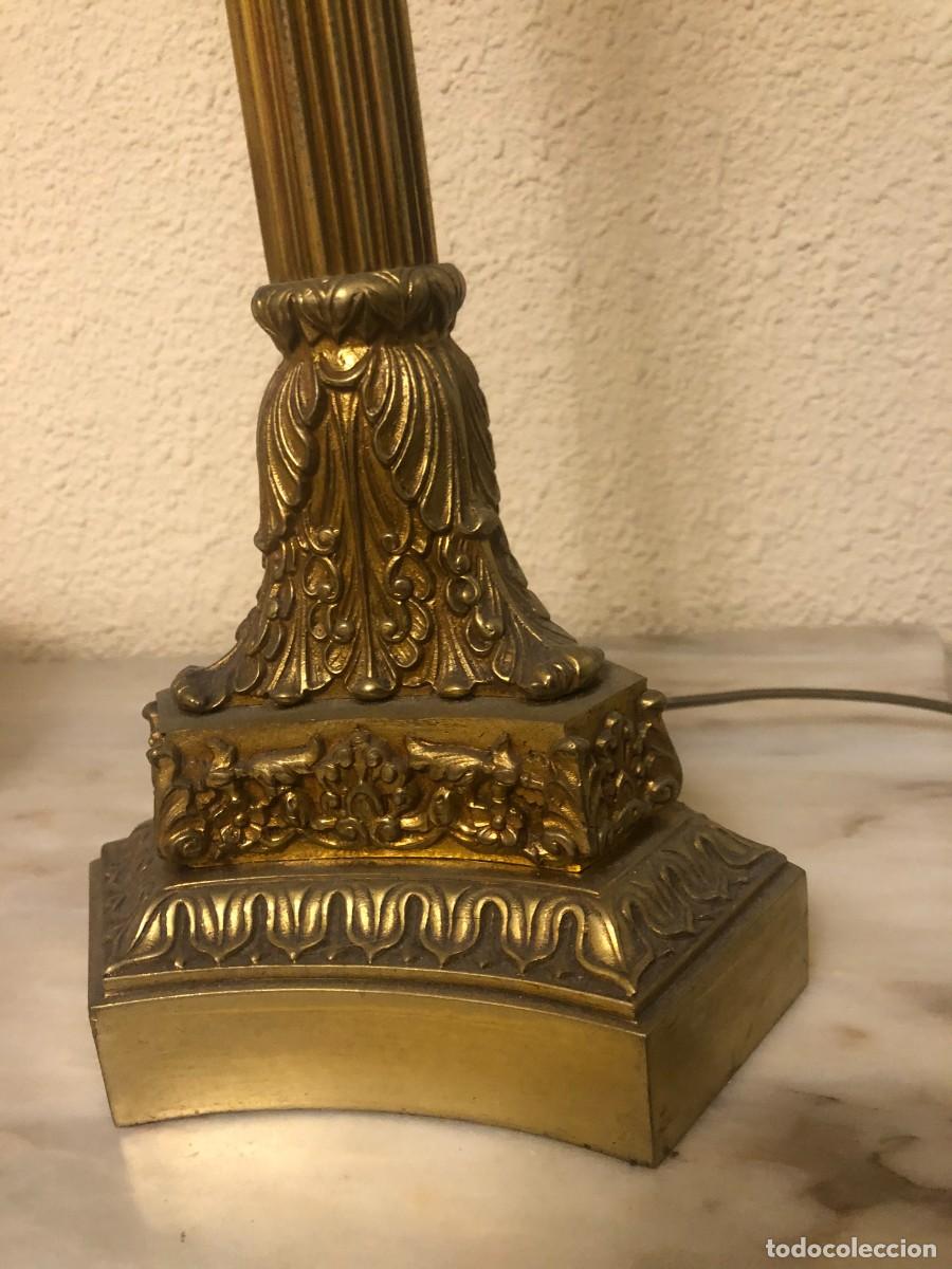 Antig&uuml;edades: Pareja de candelabros en bronce electrificados - Foto 8