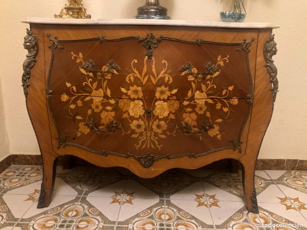 Antig&uuml;edades: Bonita c&oacute;moda en bronce, m&aacute;rmol y madera - Foto 1