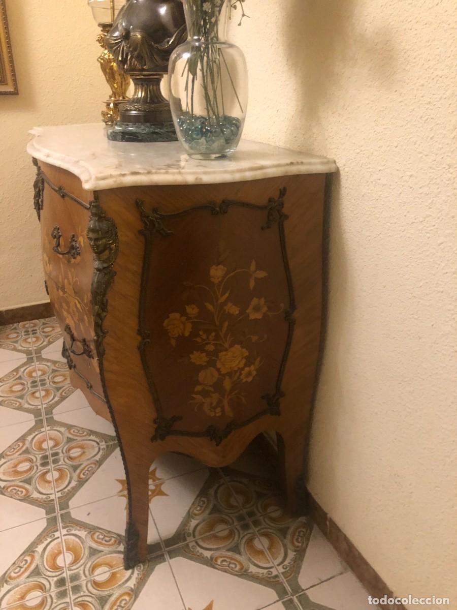 Antig&uuml;edades: Bonita c&oacute;moda en bronce, m&aacute;rmol y madera - Foto 5