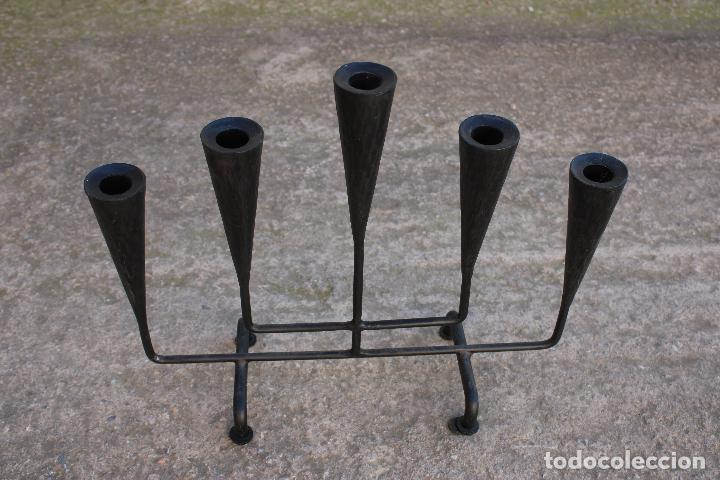 Antig&uuml;edades: candelabro de forja - Foto 2