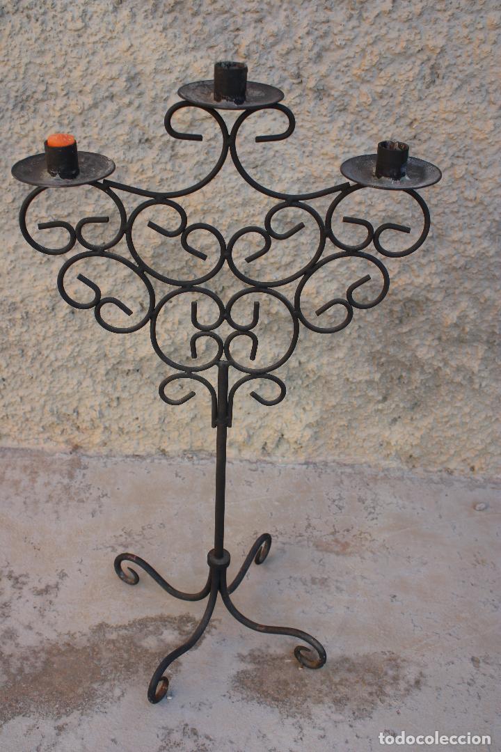 Antig&uuml;edades: candelabro de forja - Foto 2