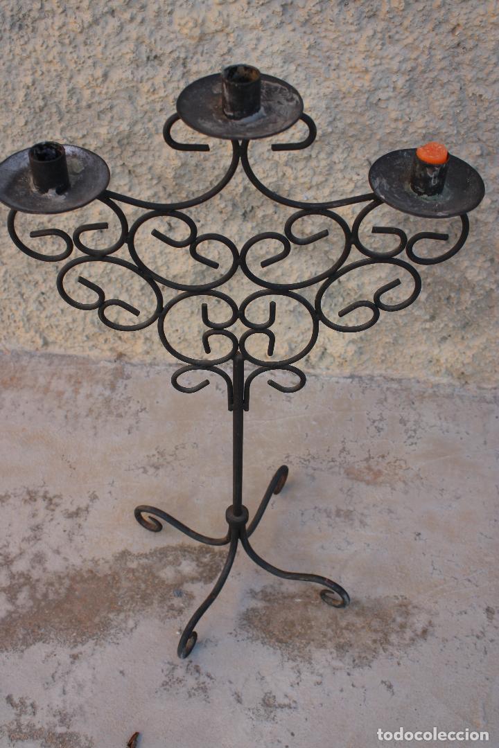 Antig&uuml;edades: candelabro de forja - Foto 1