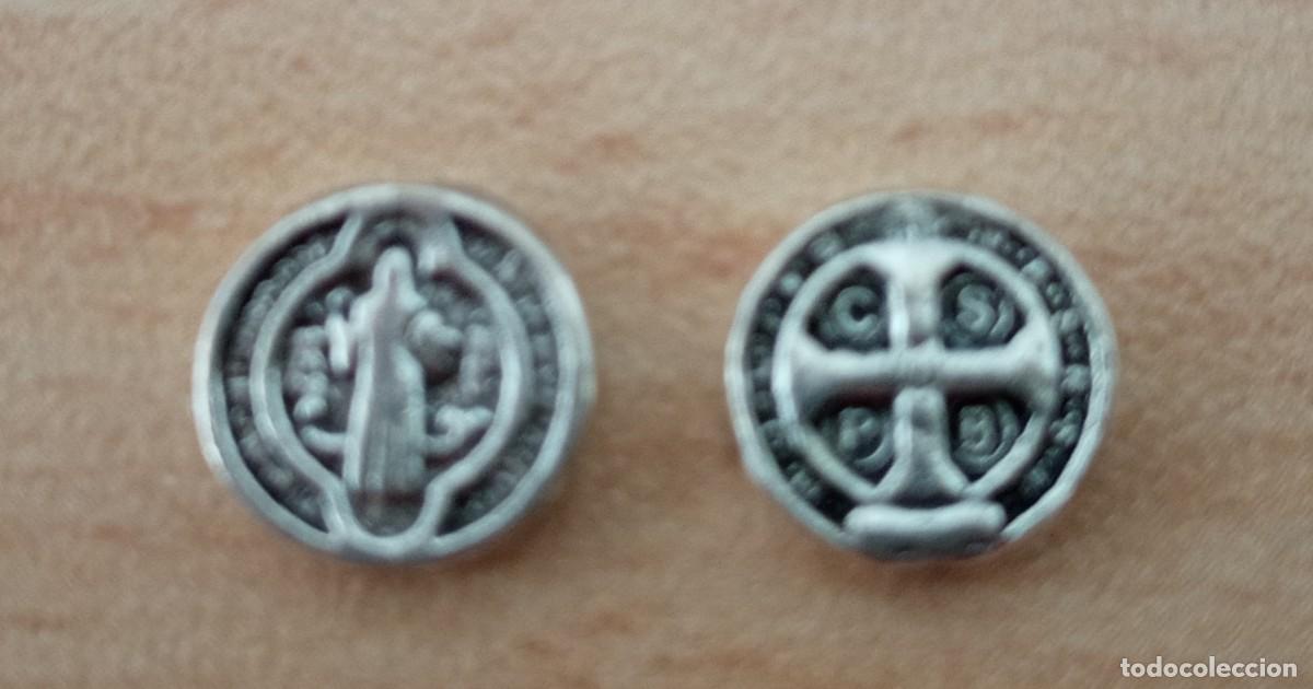 Antig&uuml;edades: SET DE ABALORIOS MEDALLA DE SAN BENITO - Foto 1