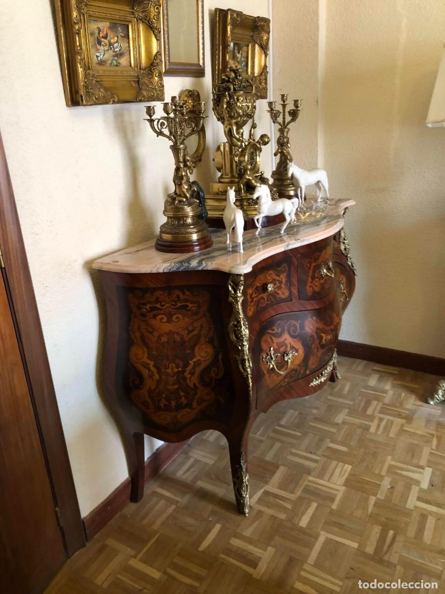 Antig&uuml;edades: C&oacute;moda en marqueter&iacute;a y bronce - Foto 6