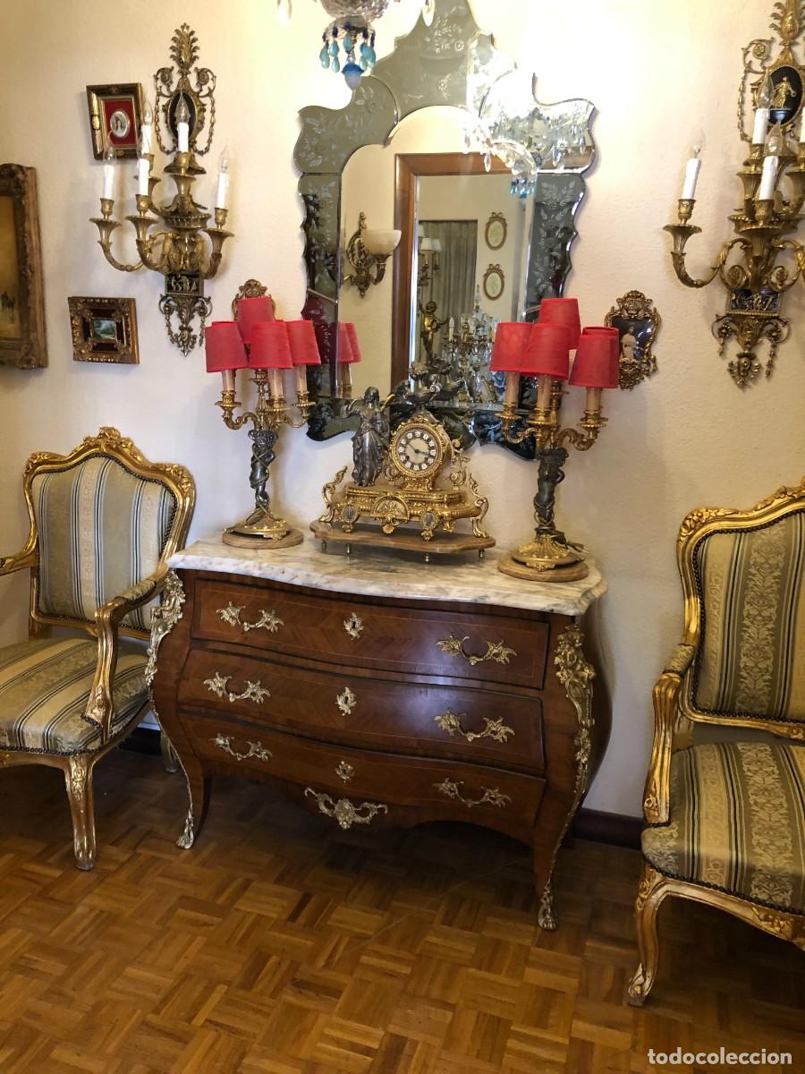 Antig&uuml;edades: Consola Isabelina en madera y bronce - Foto 1