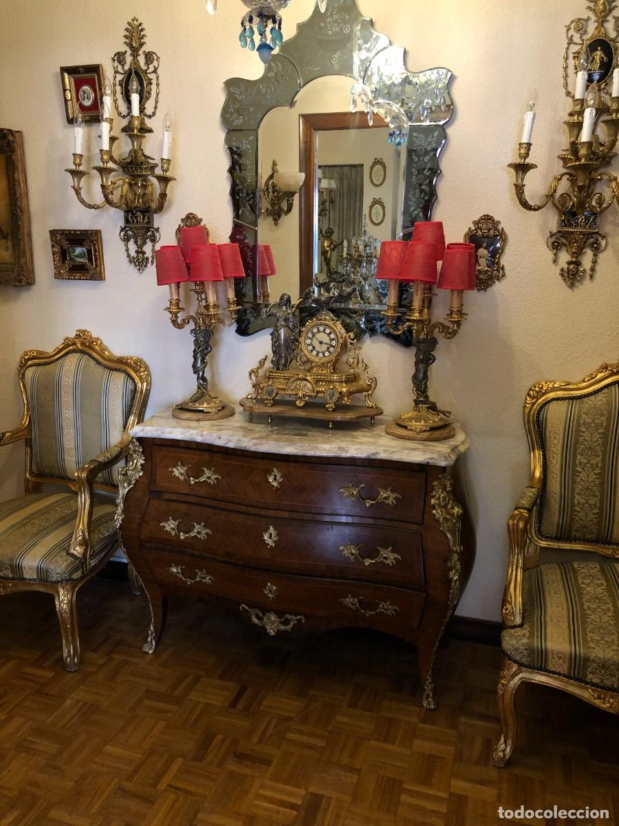 Antig&uuml;edades: Consola Isabelina en madera y bronce - Foto 2