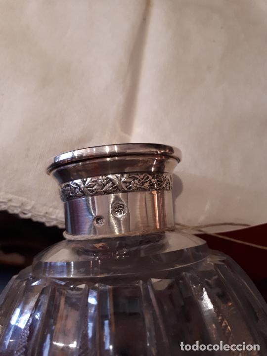Antig&uuml;edades: Licorera de cristal y plata - Foto 4