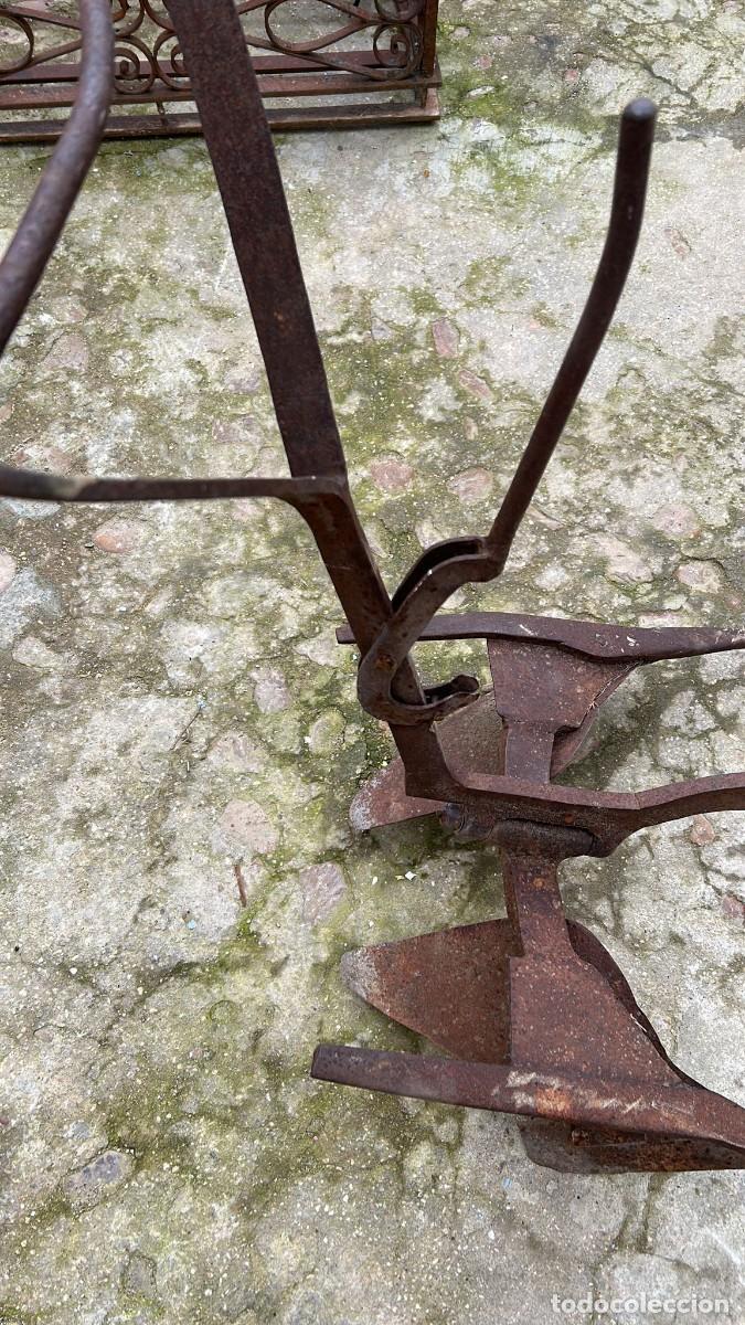 Antig&uuml;edades: ARADO ANTIGUO SIN LA VERTEDERA - Foto 2