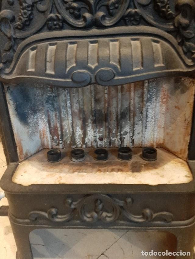 Antig&uuml;edades: Estufa de hierro de gas - Foto 3