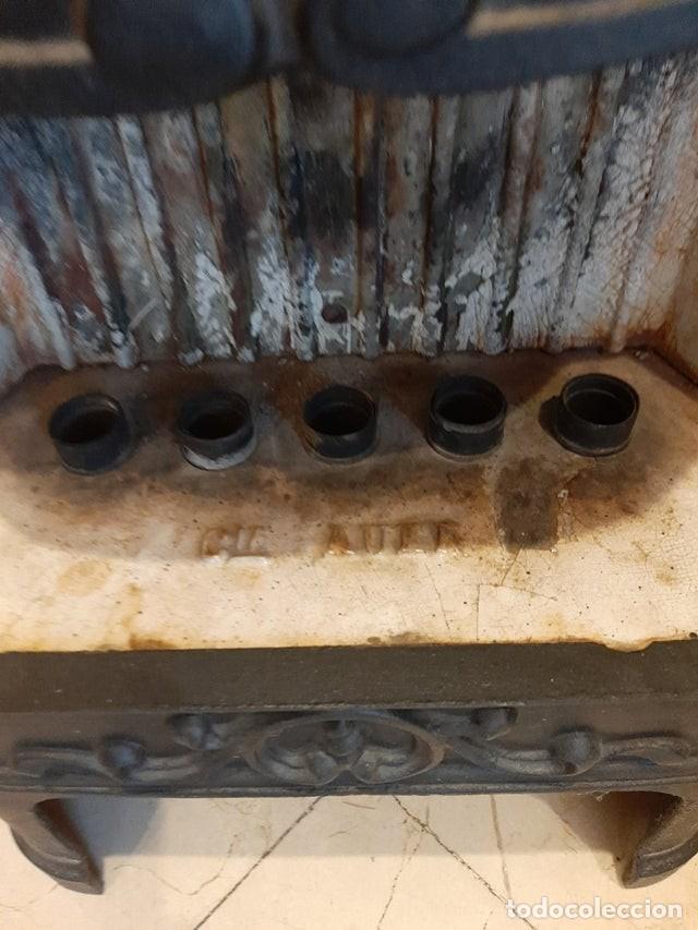 Antig&uuml;edades: Estufa de hierro de gas - Foto 5