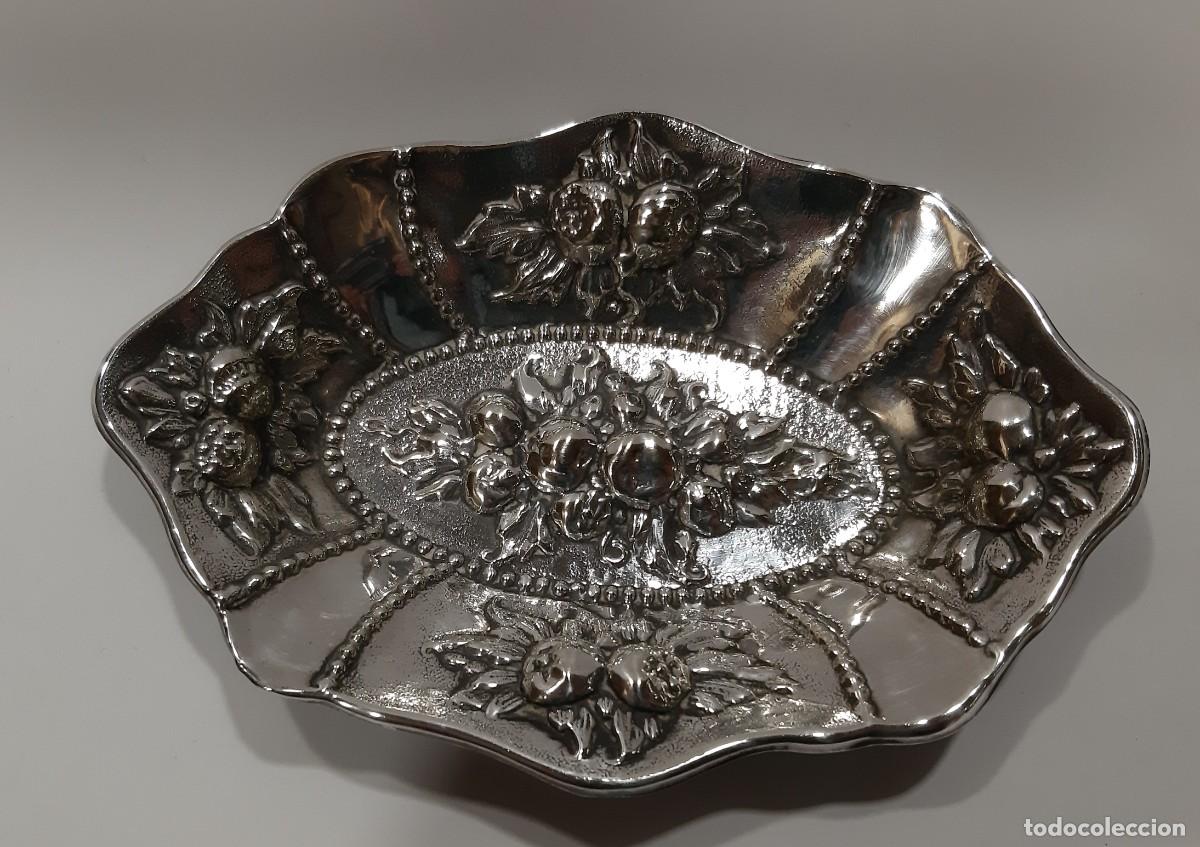 Antig&uuml;edades: BANDEJA ORNAMENTADA PLATEADA ARGENTUM - Foto 1