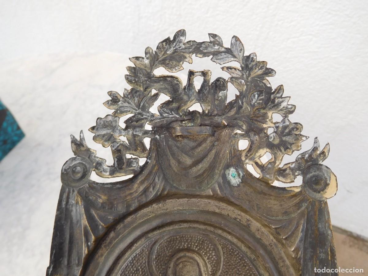 Antig&uuml;edades: Benditera de bronce virgen siglo XIX - Foto 9
