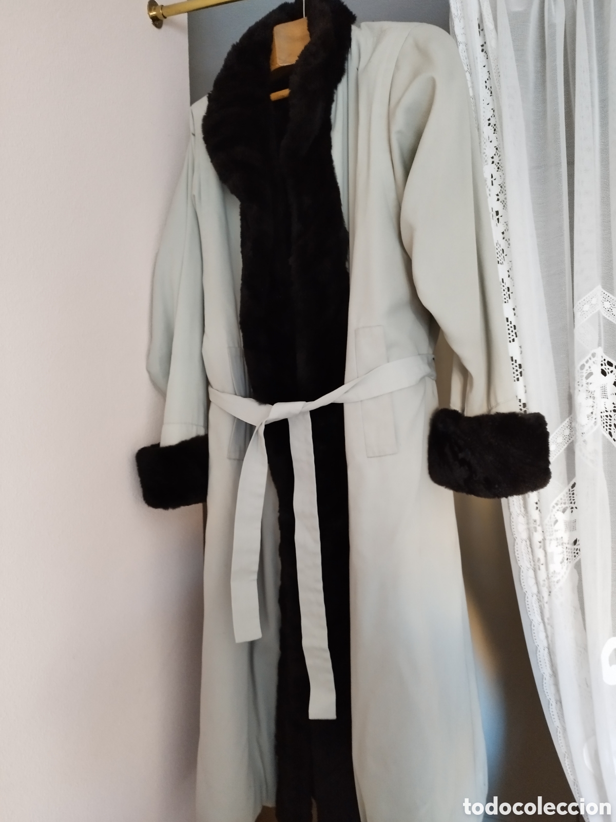 Antig&uuml;edades: Gabardina con piel nueva - Foto 2