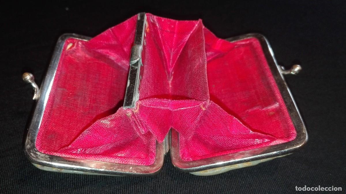 Antig&uuml;edades: MONEDERO CON CACHAS DE NACAR - Foto 3