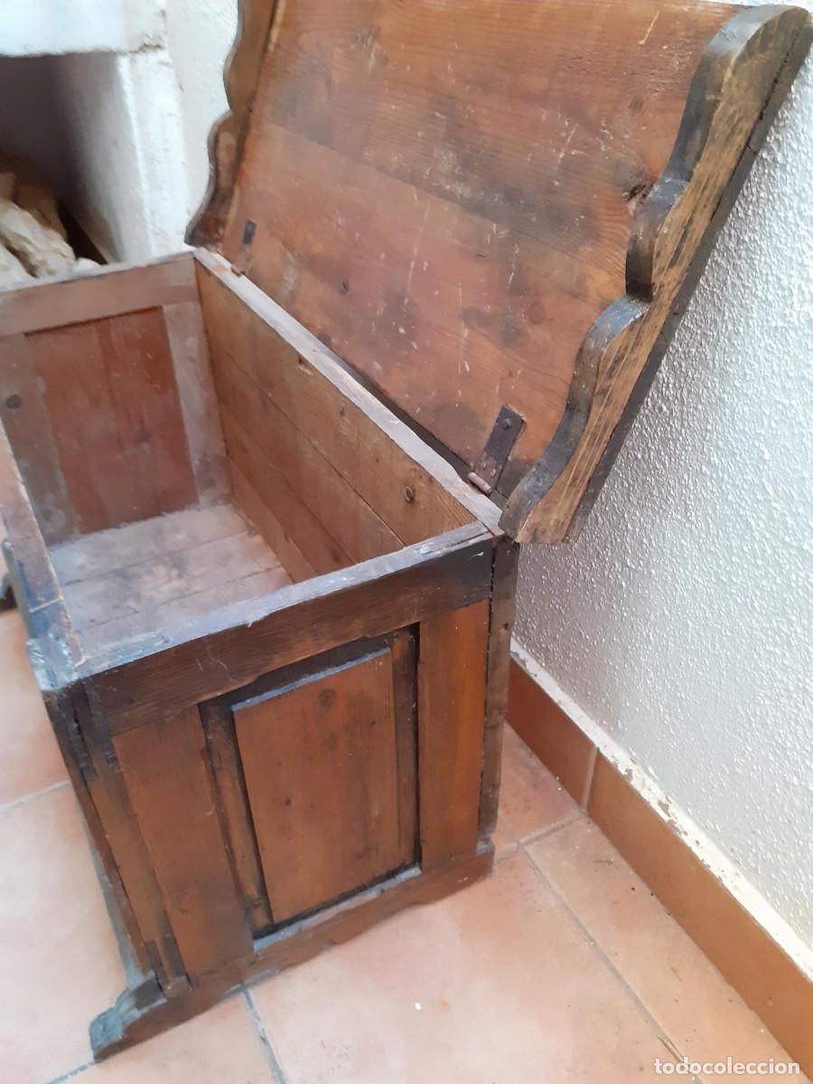Antig&uuml;edades: Arca-baul rustica de madera de pino - Foto 4
